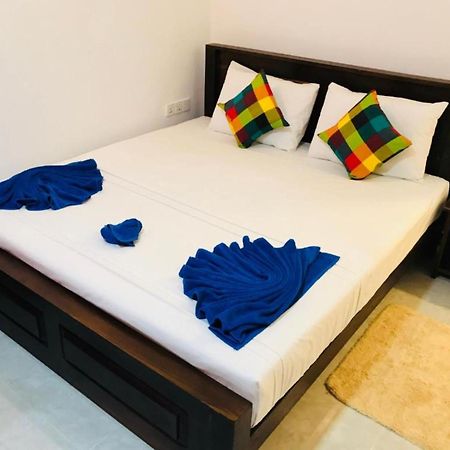 Sigiri Sandilu Homestay Szigirija Kültér fotó
